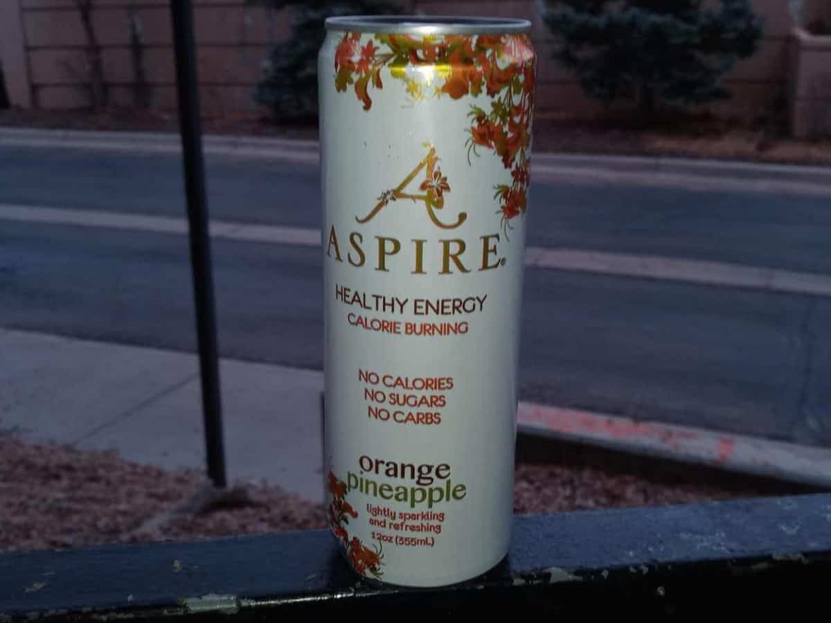 A can of Aspire energy drinks