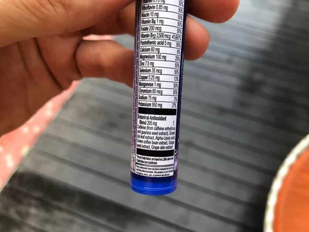 Nutrition facts of a tube of Zipfizz energy drink