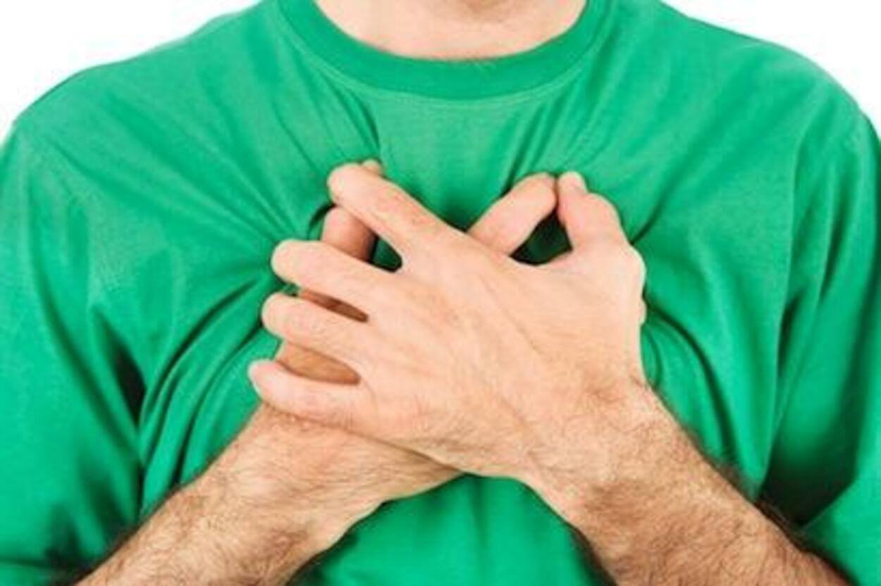 man in chest pain 